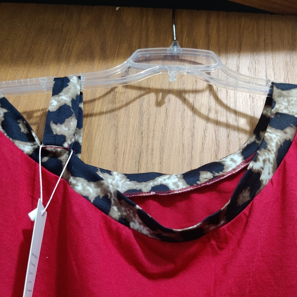 Top - Picture 2 of 4